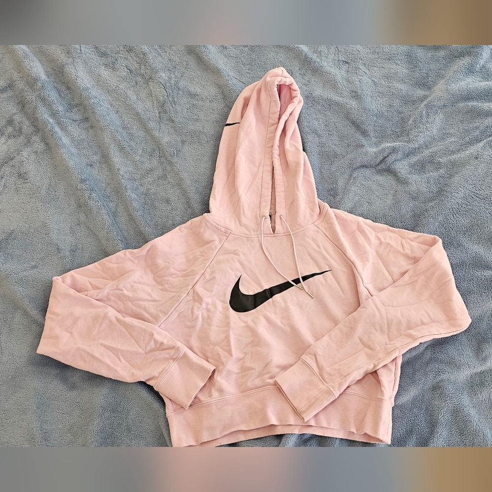 Cropped Nike Hoodie